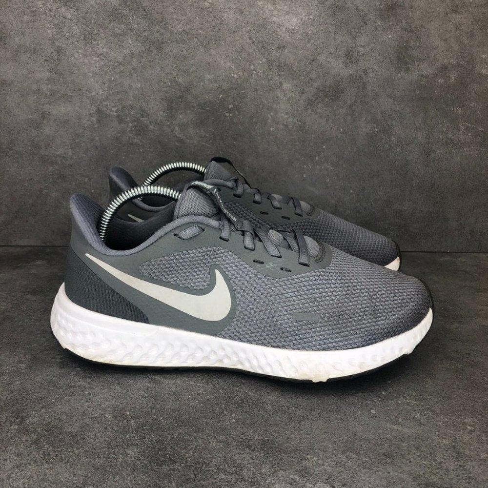 Nike Revolution 5 Running Shoe Sneakers, Gray White, Men's 7.5 Wide